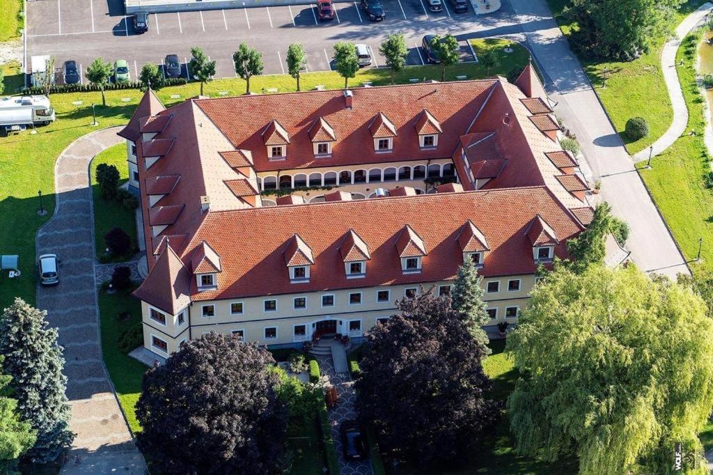 Almtalhotel Appartements In Pettenbach Exterior foto