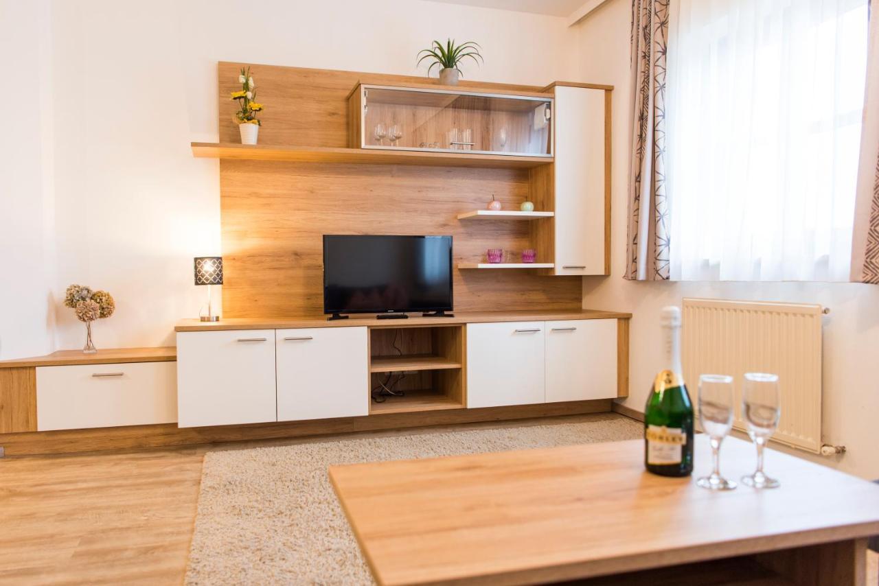 Almtalhotel Appartements In Pettenbach Exterior foto