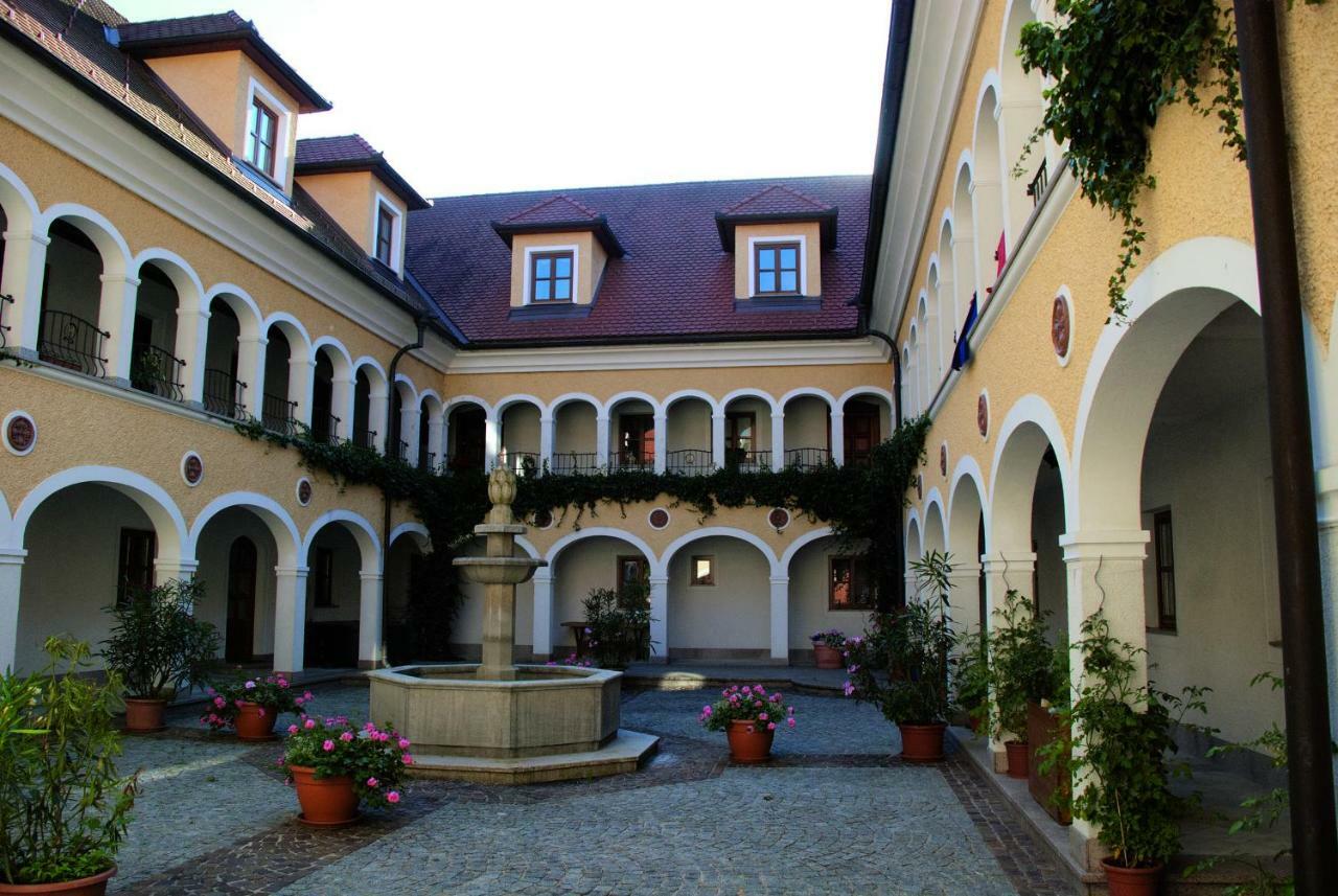 Almtalhotel Appartements In Pettenbach Exterior foto