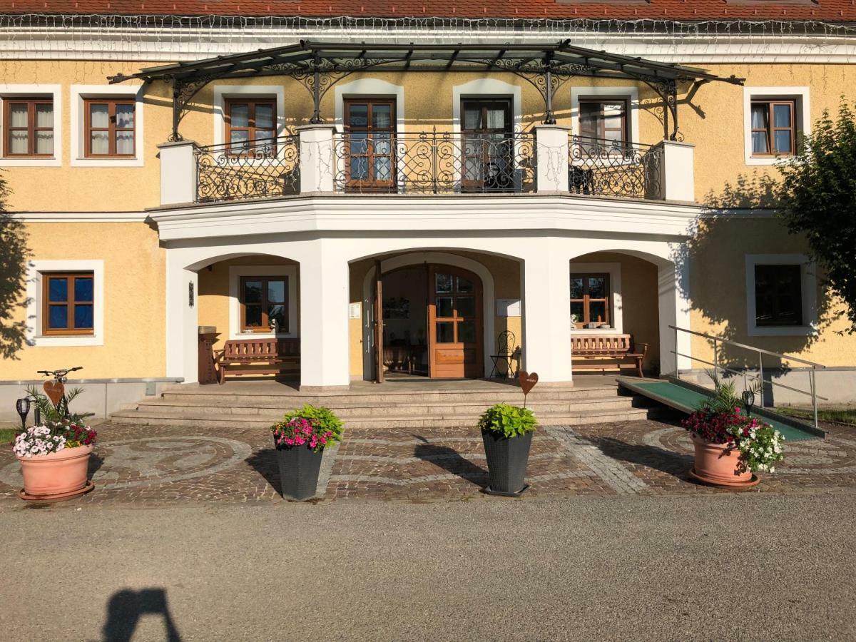 Almtalhotel Appartements In Pettenbach Exterior foto